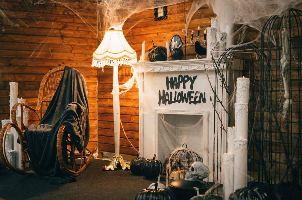 Spooky halloween decor